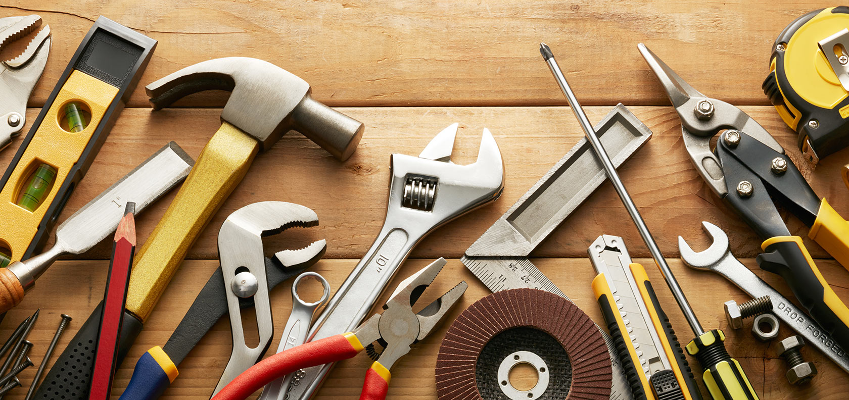 Household tools: pliers, hammer, balance ruler, screwdriver, pencil, wrench, square and bevel, box cutter, measuring tape.