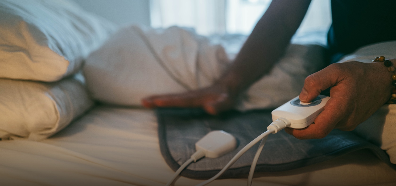 https://www.mapfreinsurance.com/media/Electric-Blanket-and-Heating-Pad-Safety_Blog-Feature.jpg